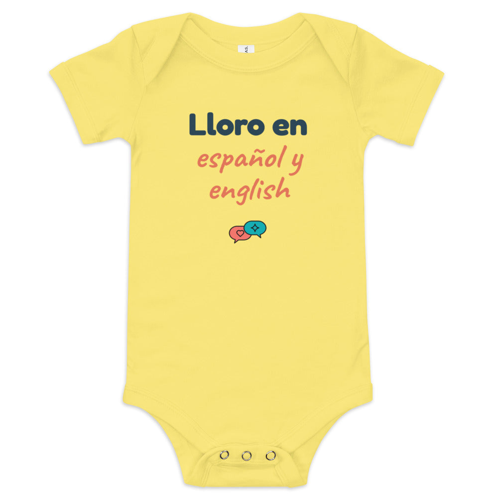 Body de bebé amarillo — Lloro en Español y en English